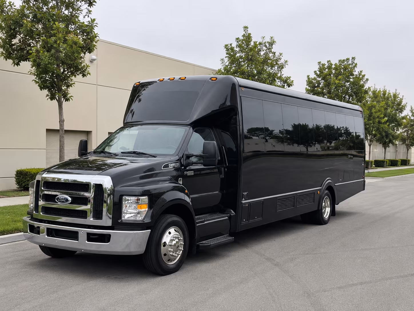 bachelorette party buses for wine and bar crawls through clematis street